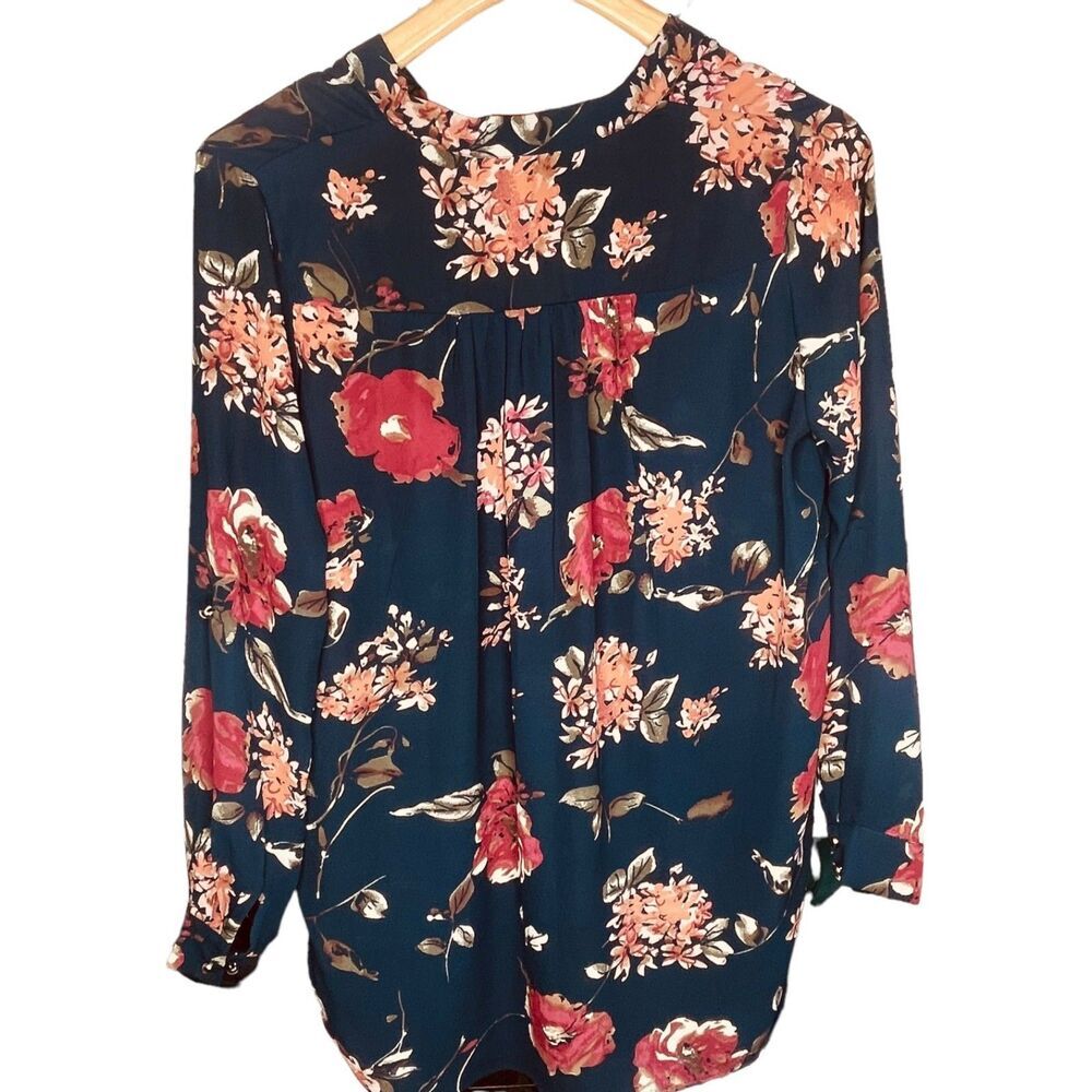 Lara | Navy Floral Print V-Neck Long Sleeve Blouse Size M | EUC - Picture 11 of 13